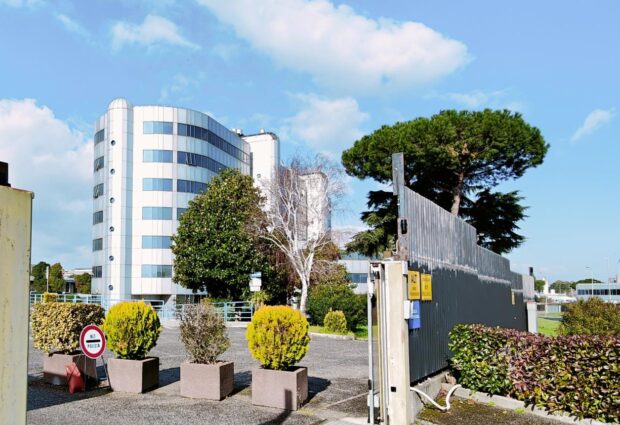 Truffe informatiche per 800mila euro legate al clan dei Casalesi. Indagini della DDA, perquisizioni anche nel Beneventano