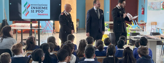 Solofra, iniziativa artistica Colorando: Carabinieri e alunni delle scuole primarie insieme per la Legalità