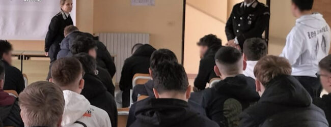 Bagnoli Irpino: Cultura della Legalità, i Carabinieri incontrano gli studenti