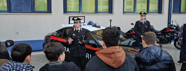Avellino, Cultura della legalità: gli alunni del Convitto Nazionale “P. Colletta” di Avellino in visita al Comando Provinciale Carabinieri