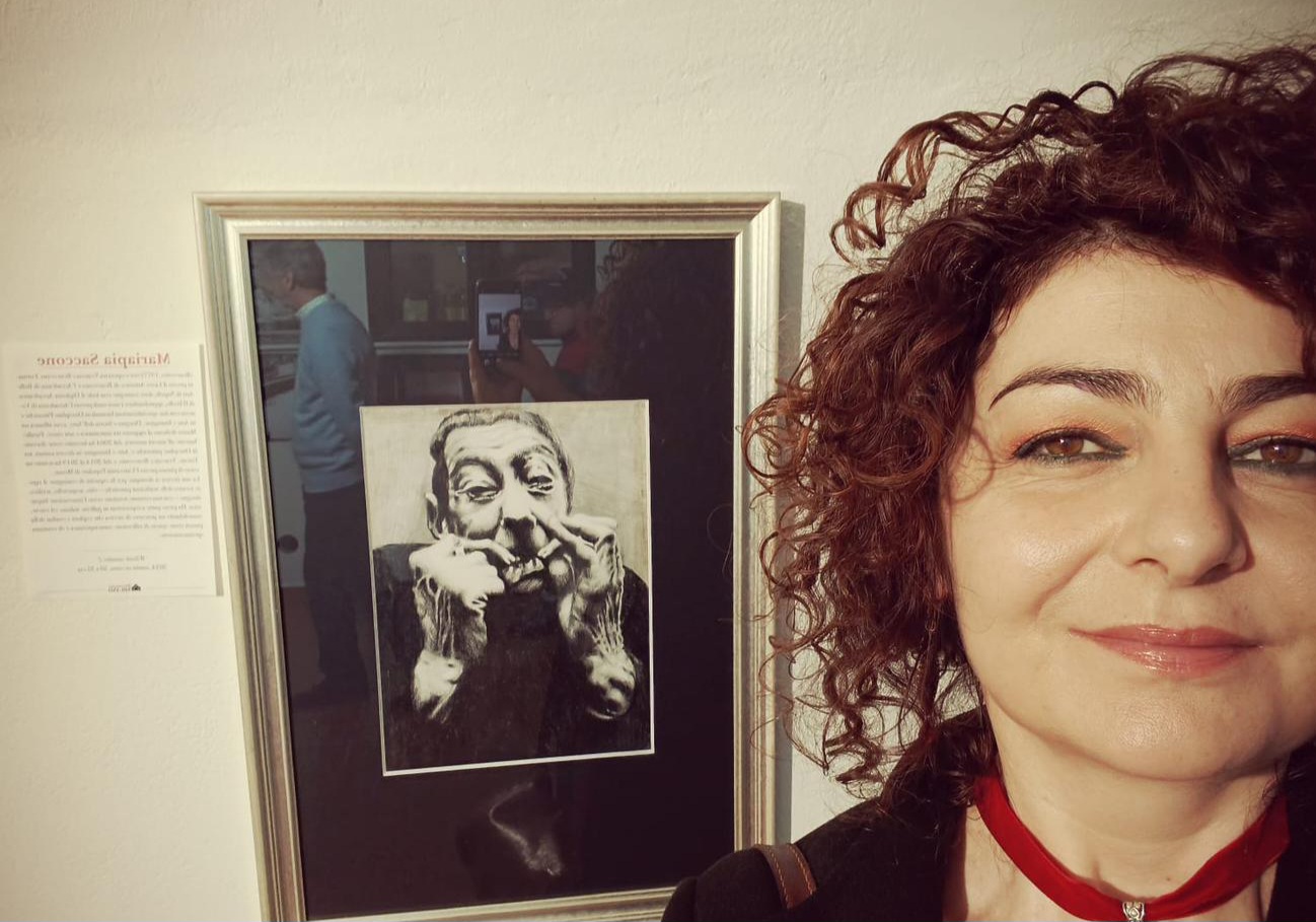 Orgoglio per la comunità: Mariapia Saccone selezionata alla Biennale Art & Expo di Milano