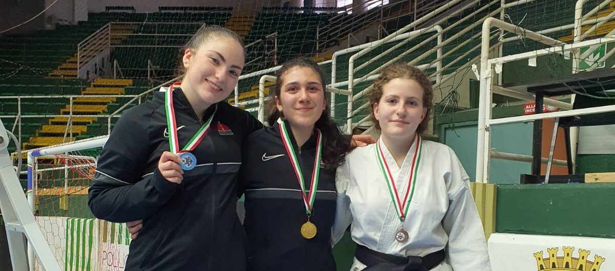 Karate, pioggia di medaglie per la Seishinkan Benevento alla Coppa Città di Avellino