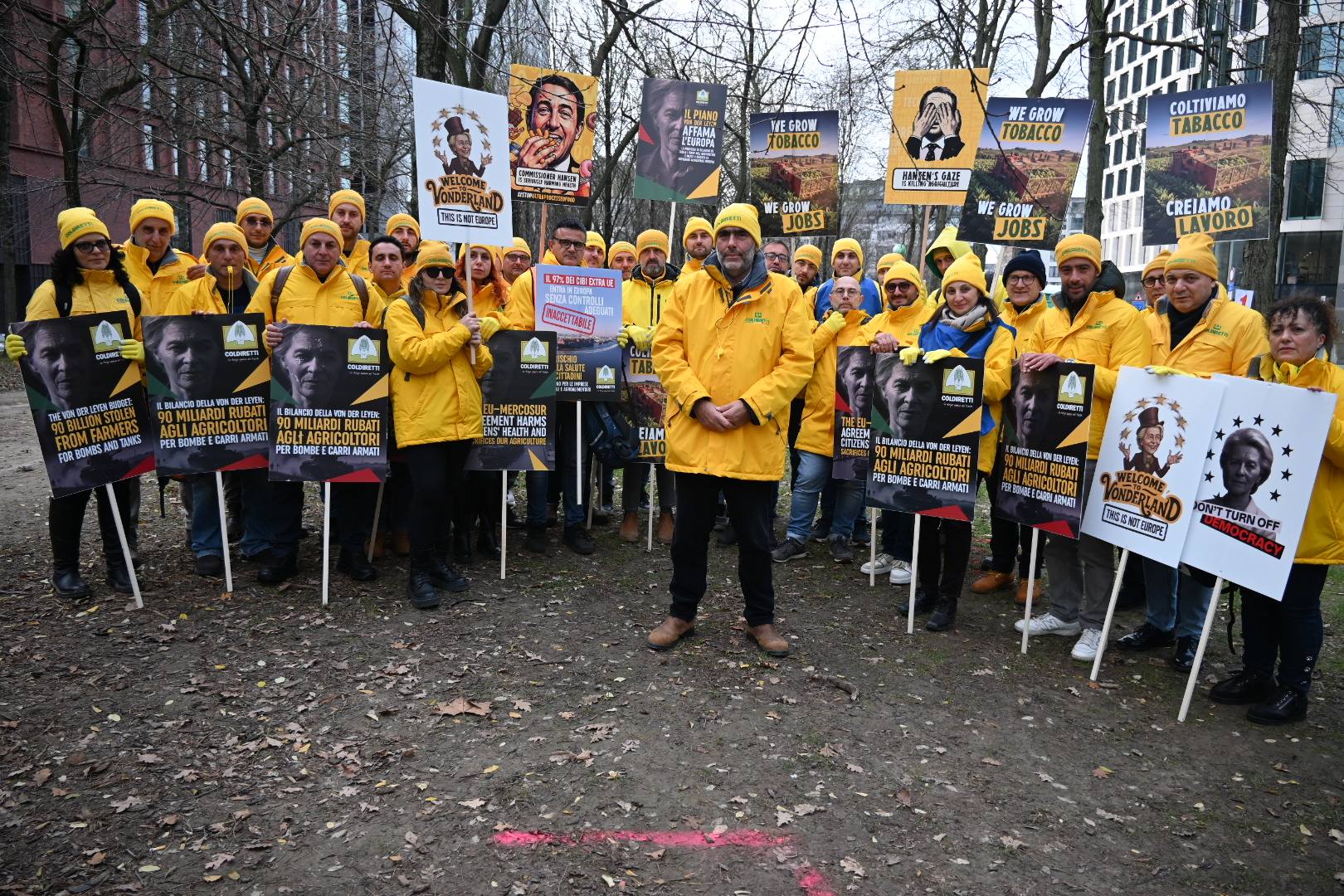 Migliaia di agricoltori a Napoli per dire basta agli inganni del codice doganale e chiedere trasparenza in etichetta
