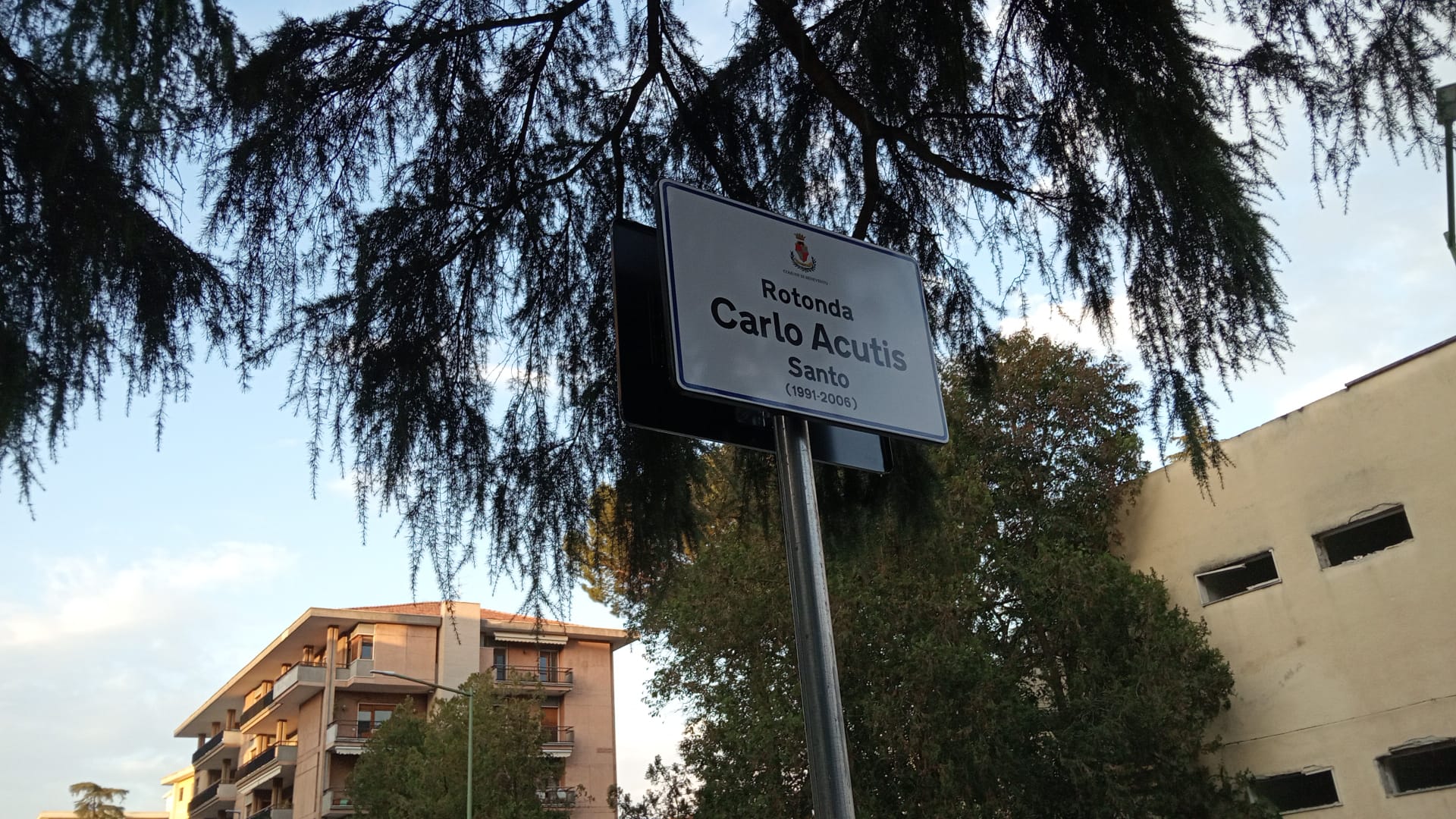 Beato Carlo Acutis, una rotonda in suo onore