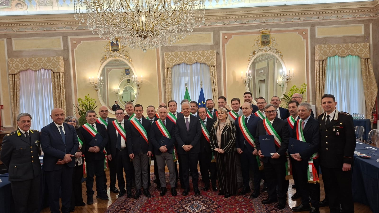 Avellino| Piantedosi firma i “Patti di sicurezza” per la videosorveglianza in 26 Comuni irpini e al centrodestra sulle comunali dice: serve una proposta riconoscibile