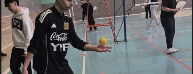Il “Lombardi” scende in campo: al via il progetto “Racchette in classe” tra sport, inclusione e futuro professionale