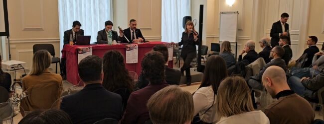 Ordine Fisioterapisti di Napoli e Animass celebrano sindrome Sjögren: inaugurata panchina azzurra