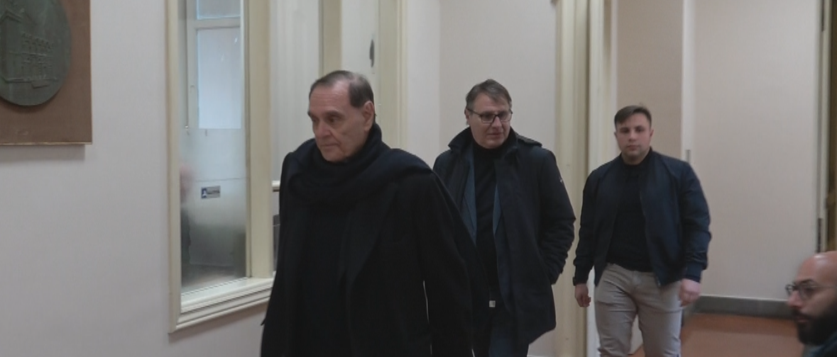 Caso Santamaria, volti scuri al Comune. Opposizioni: fatto di assoluta gravità politica