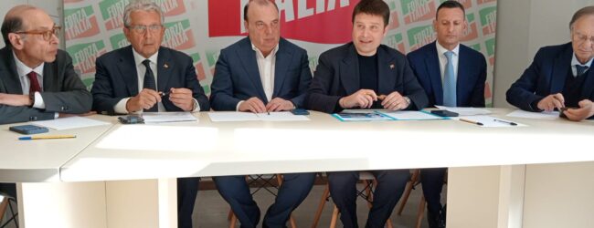 Forza Italia gonfia il petto. Rubano: “noi straordinari. Unità? solo coi programmi”