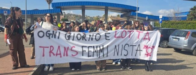 Corteo transfemminista a Benevento: in piazza contro violenza e discriminazioni