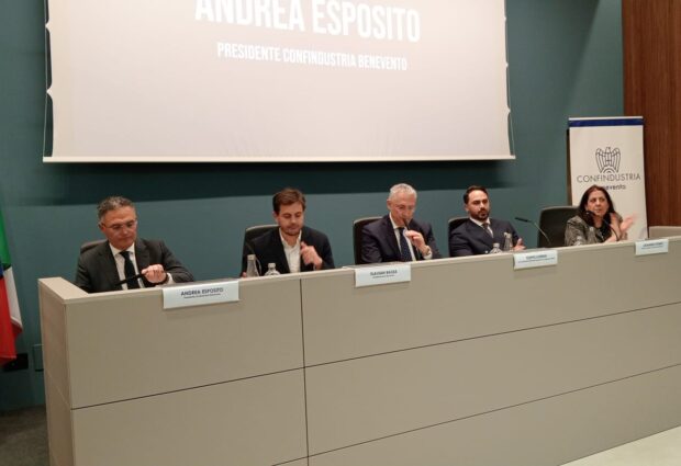 Zes senza banda larga, Esposito: superare questo gap