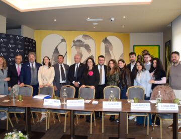 Grande partecipazione e confronto di alto profilo all’incontro “Le ragioni del Sì”