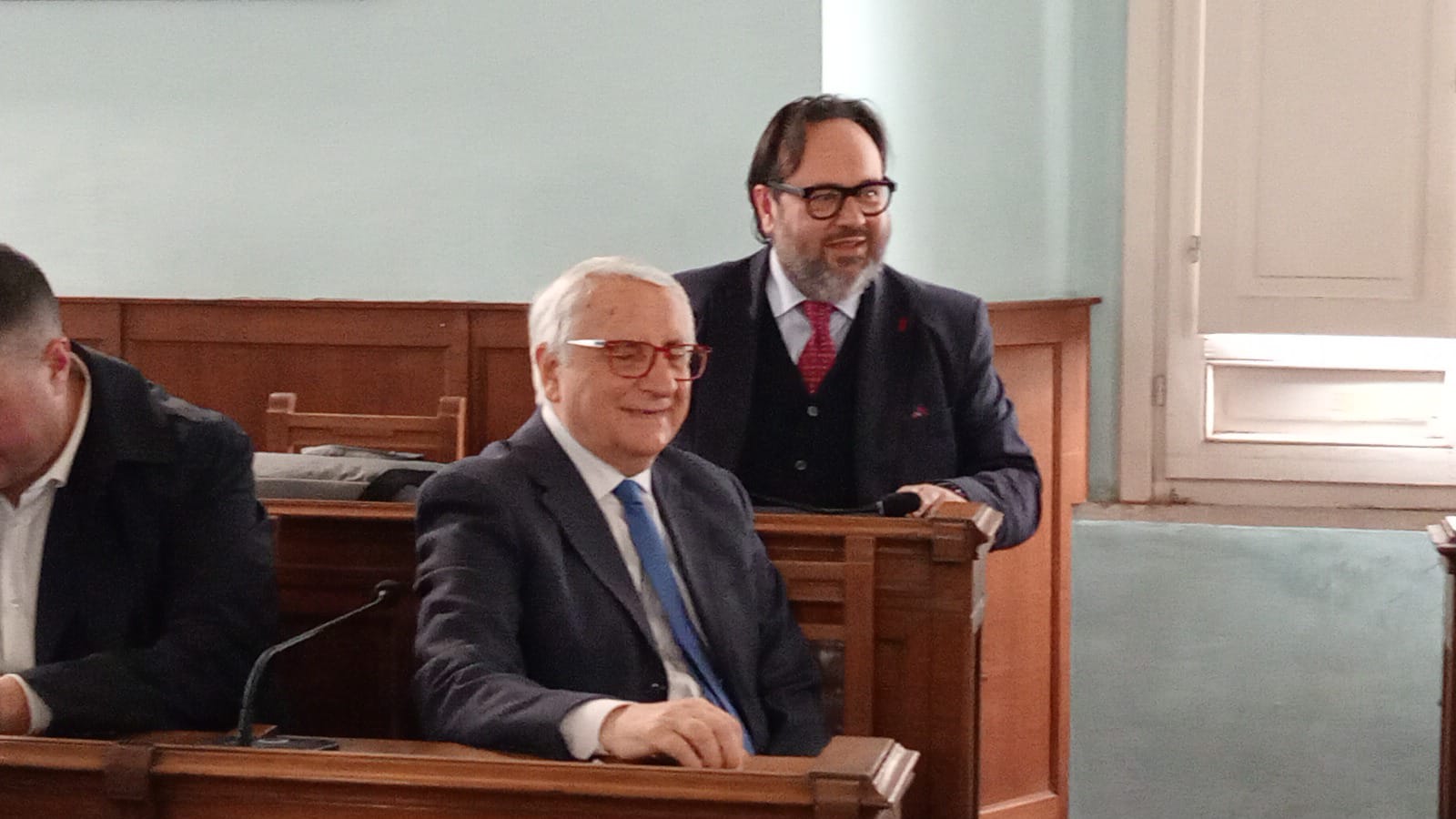 Valentino coi mastelliani, caos politico nel PD decarista