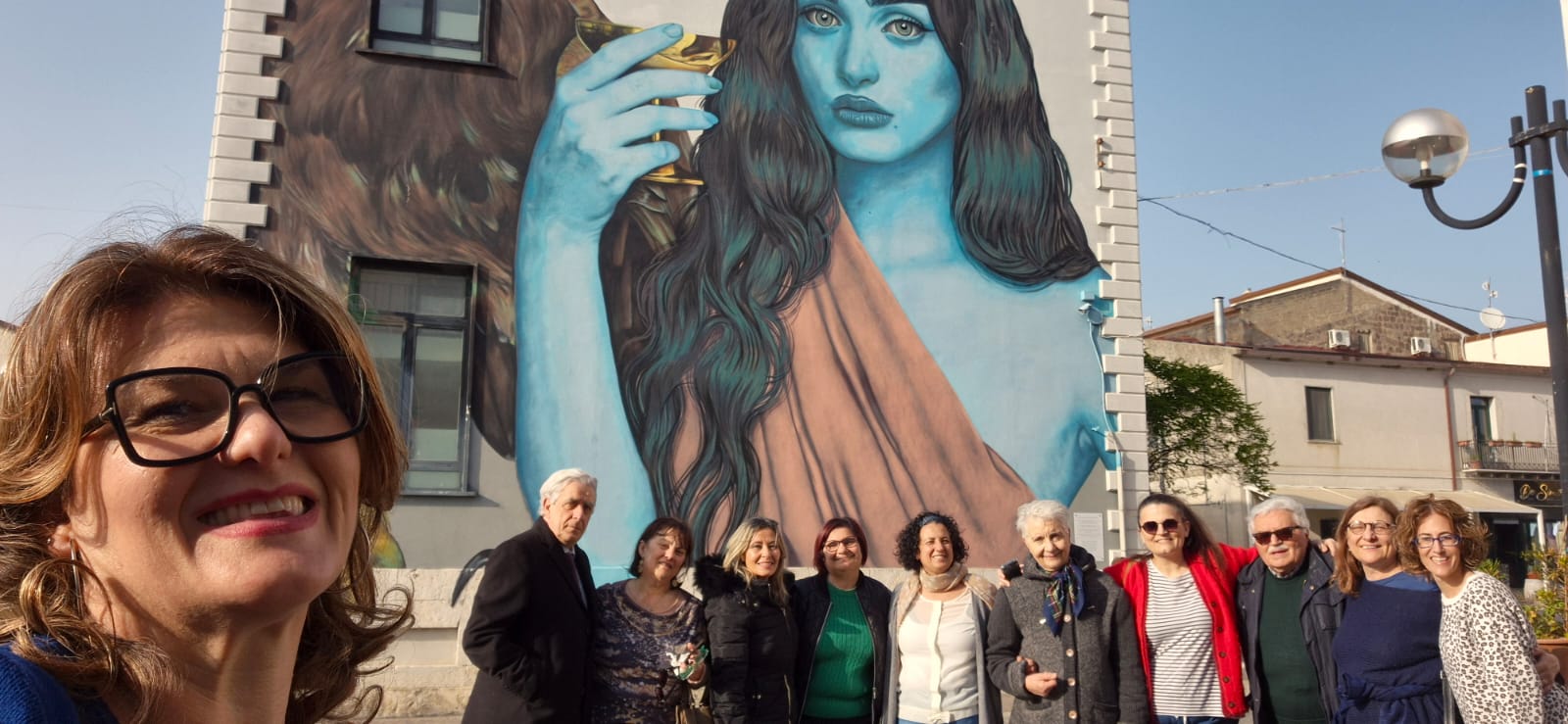 Delegazione di insegnanti dalla Spagna in visita al borgo di Castelvenere: “Torneremo per la Festa del Vino”