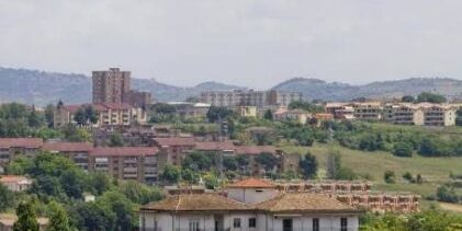 Odori molesti a Capodimonte e Ponte Valentino: “Ci sta uccidendo, siamo disperati”