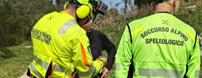 Capri, intervento del Soccorso Alpino della Guardia di Finanza di Avellino: recuperata escursionista ferita
