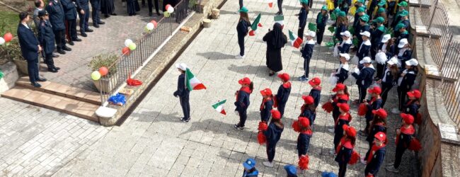 Ariano Irpino, iniziativa artistica “Colorando” e Messa a dimora della Talea dell’ “albero di Falcone”: Carabinieri e alunni insieme per Legalità e Ambiente