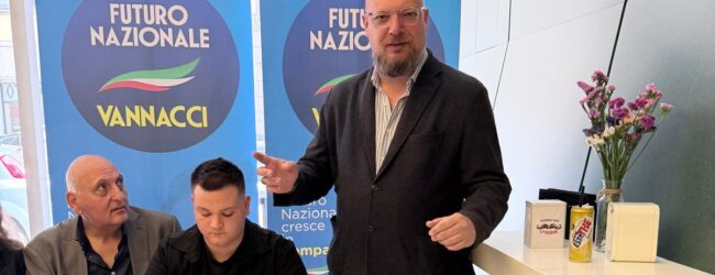 Atripalda, gazebo per la raccolta firme sul pacchetto sicurezza