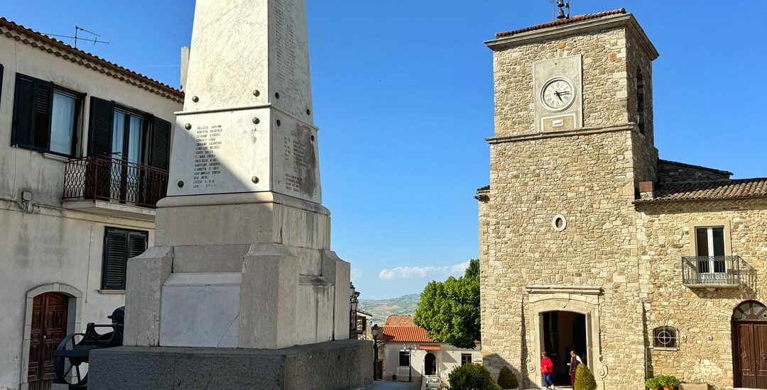 Trevico| Furto da un milione di euro in cattedrale: rubati oro ed ex voto, presa anche la corona con diamanti