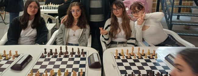 Successo del Liceo Giannone al Trofeo Regionale di scacchi: accesso alle finali nazionali