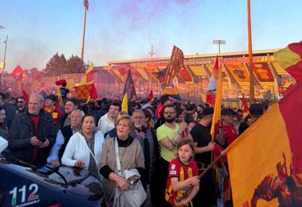 Il Benevento Calcio torna in Serie B, festa giallorossa allo stadio