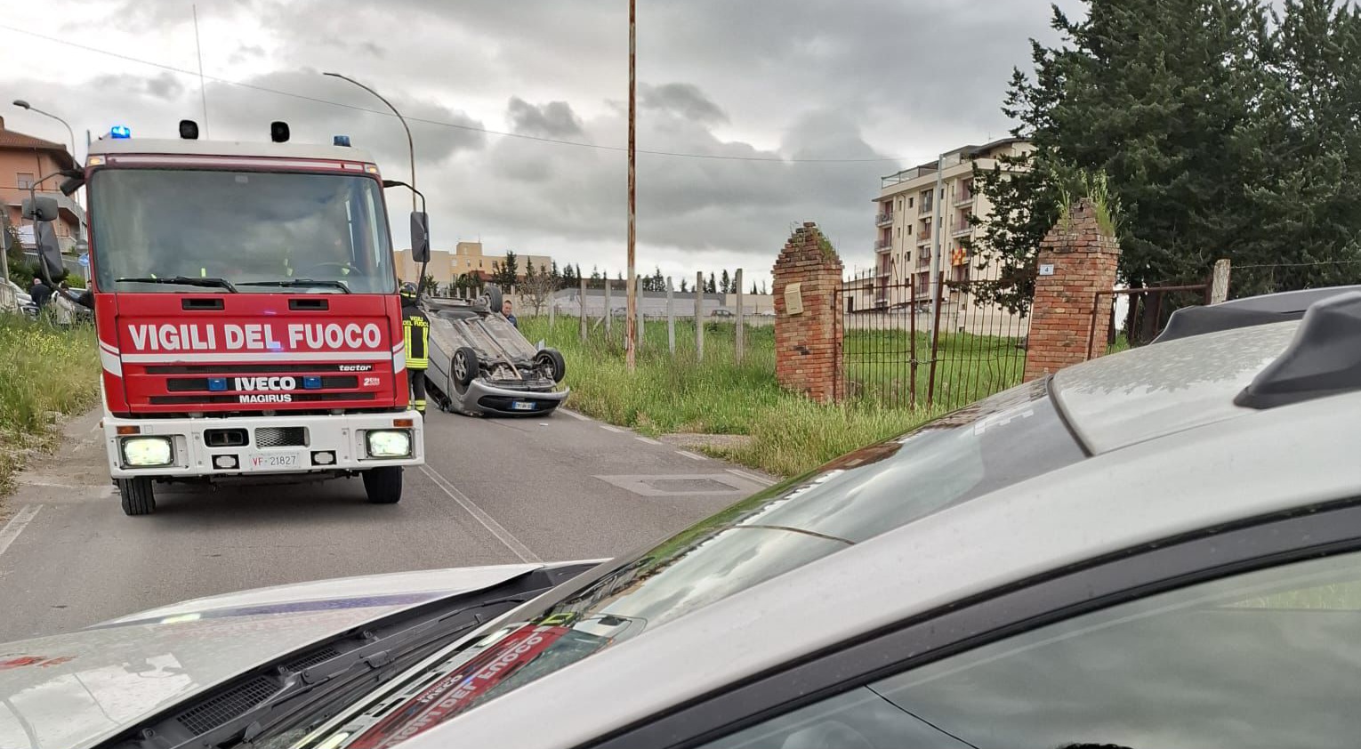 Incidente a Benevento in via dei Liguri Bebiani: si ribalta una Citroen C1, ferito un 57enne