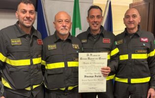 Vigili del fuoco di Benevento premiati dalla Regione Campania: salvarono 12 scout a Solopaca