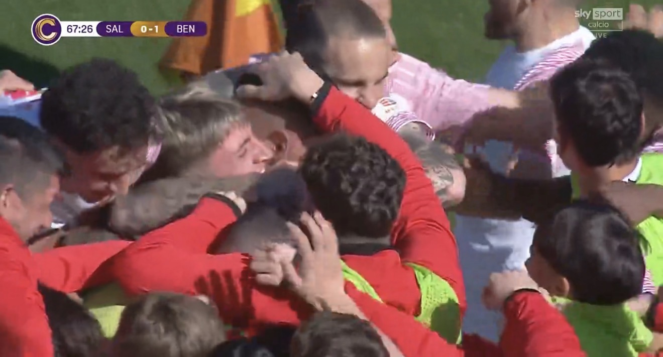 Nell’uovo della Strega c’è la Serie B! Il Benevento vince il derby di Salerno con la firma di Salvemini e può finalmente festeggiare