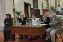 San Lorenzello, Claudia Koll presenta il suo libro in Chiesa: fede, arte e conversione