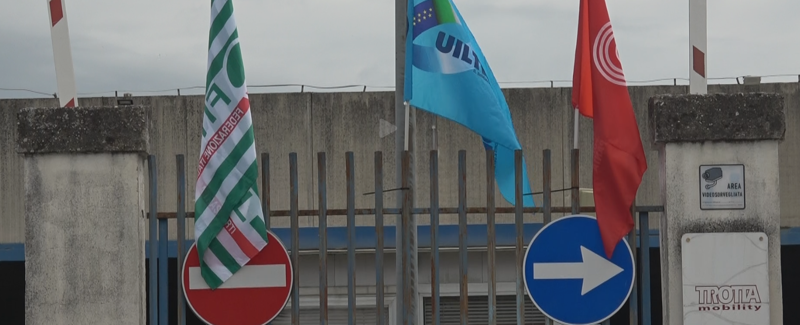 Sospensione lavoratori Trotta, durissimo “j’accuse” dei sindacati