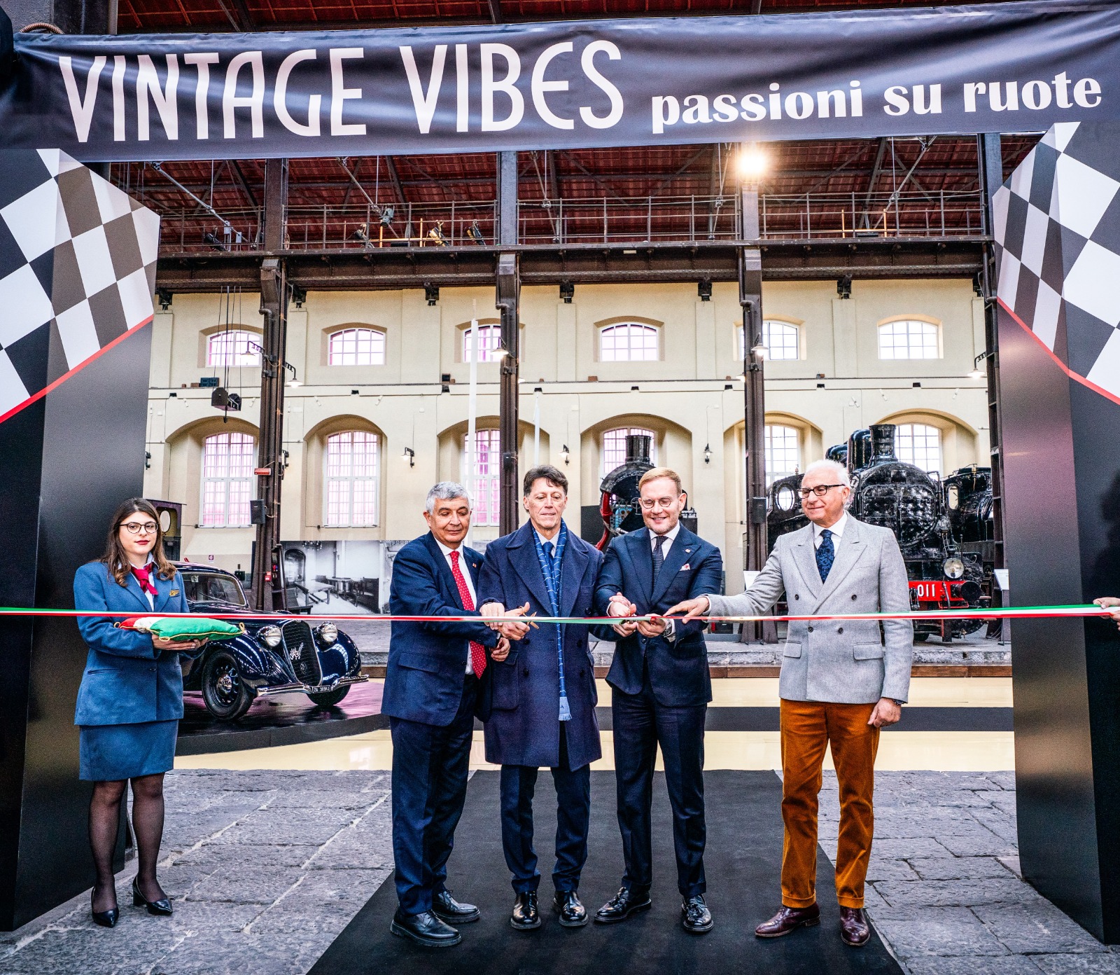 Fondazione FS: al Museo nazionale ferroviario di Pietrarsa la mostra “Vintage vibes: passioni su ruote”
