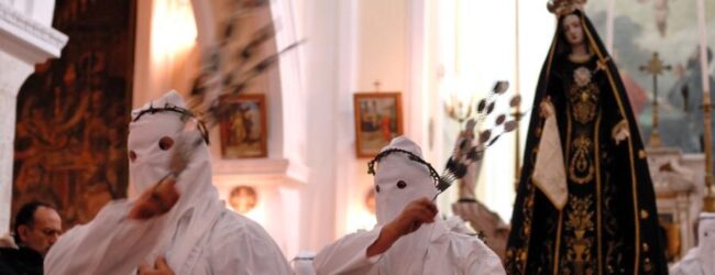 Venerdi Santo, a San Lorenzo Maggiore la tradizionale Processione dei battenti