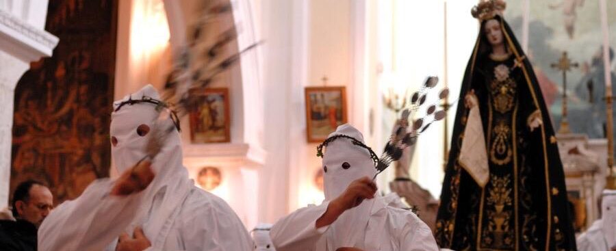 Venerdi Santo, a San Lorenzo Maggiore la tradizionale Processione dei battenti