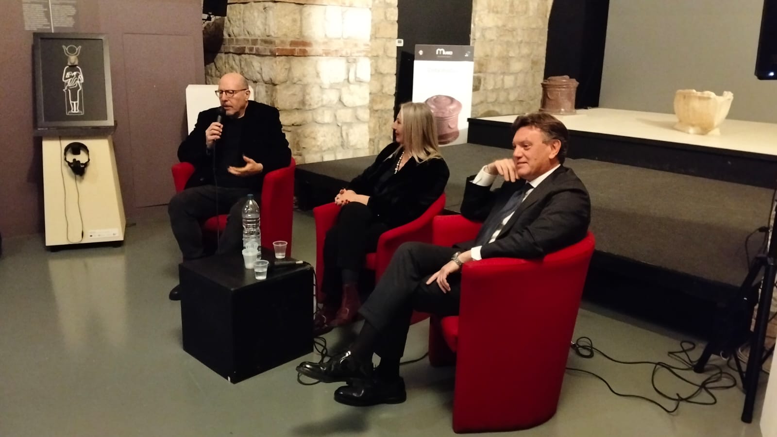 Arcos secondo la Ippolito: un topos culturale aperto a tutti