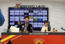 Benevento, Floro Flores: “Promozione che resta tatuata sulla pelle. Vigorito un visionario ed un folle. Ringrazio Auteri, onorato di essere qui”