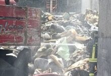Incendio a Forchia, in fiamme un’azienda di trattamento rifiuti: vigili del fuoco al lavoro