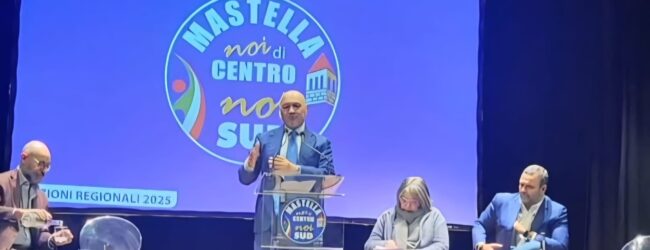 Benevento, l’opposizione attacca: “Santamaria e altri dirigenti al comizio elettorale, chiediamo chiarimenti al sindaco Mastella”