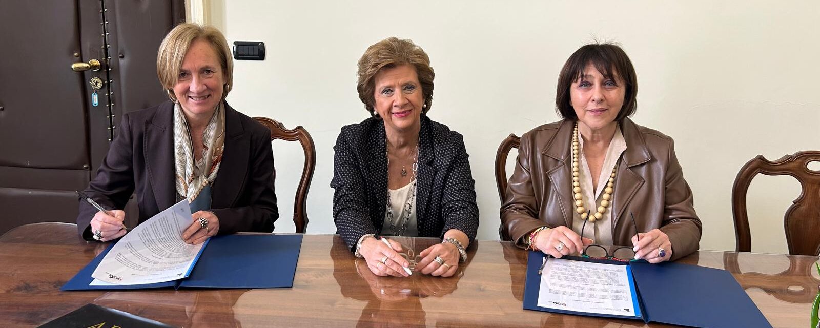 Università del Sannio e Liceo “G. Guacci”: firmato in Prefettura l’accordo per promuovere un uso consapevole dei linguaggi digitali