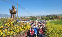 Pastene-Pietrelcina, torna il pellegrinaggio del 1° Maggio: edizione speciale nel segno della pace
