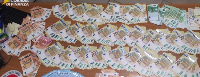 Maxi operazione della Guardia di Finanza: 13 misure cautelari per riciclaggio e frodi fiscali tra Solofra e la provincia di Avellino