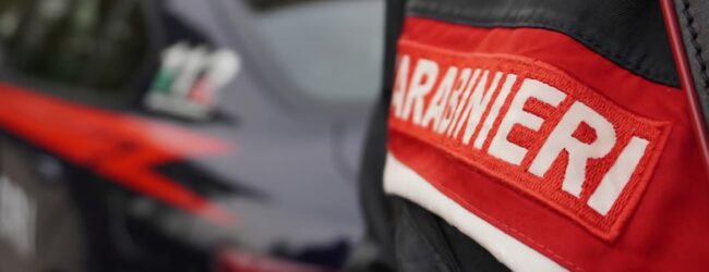 Mercogliano, tenta di introdursi in un’abitazione e viene trovato con cacciavite e forbice: denunciato dai Carabinieri