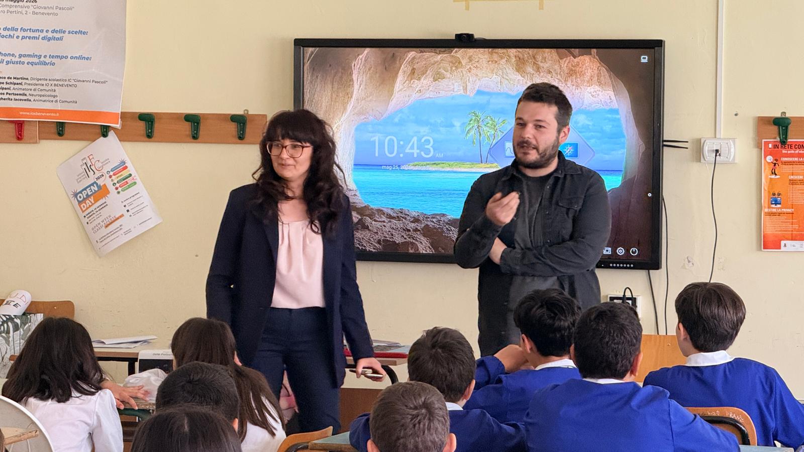 “Scommetto su di te”,alla Pascoli un incontro per promuovere l’uso digitale tra i piu giovani