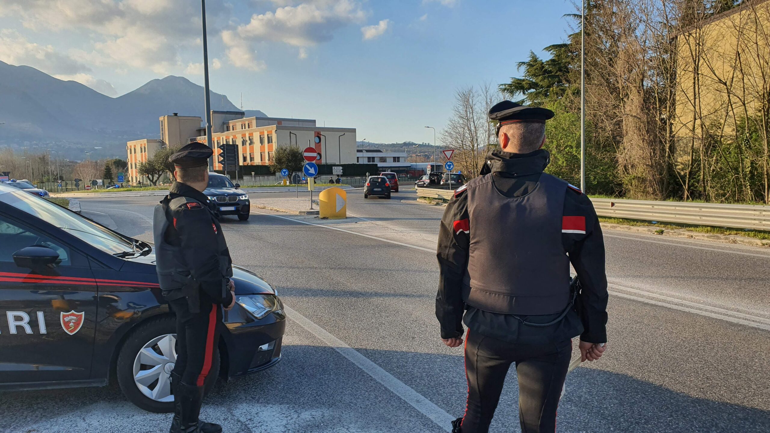 Ponte del Primo Maggio. Intensificati in Irpinia i controlli dei Carabinieri: 3 arresti, 18 denunce e 15 fogli di via