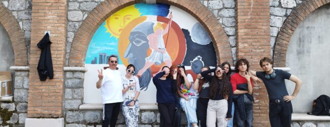 “Kronos e Kairos”: gli studenti del Liceo Artistico Alberti-Virgilio realizzano quattro murales a Campoli del Monte Taburno