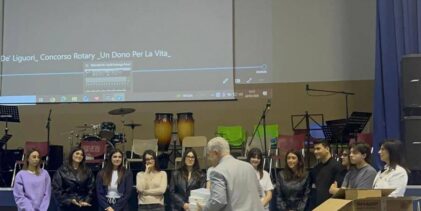Concorso Rotary “Un dono, per esistere davvero”: la V B del De’Liguori conquista il secondo posto