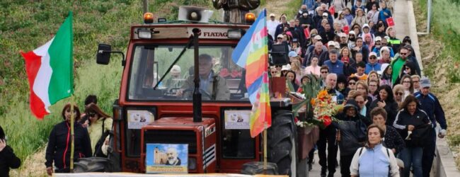 Pastene-Pietrelcina 1° maggio: il Saio di Padre Pio accoglie i pellegrini tra fede ed emozione