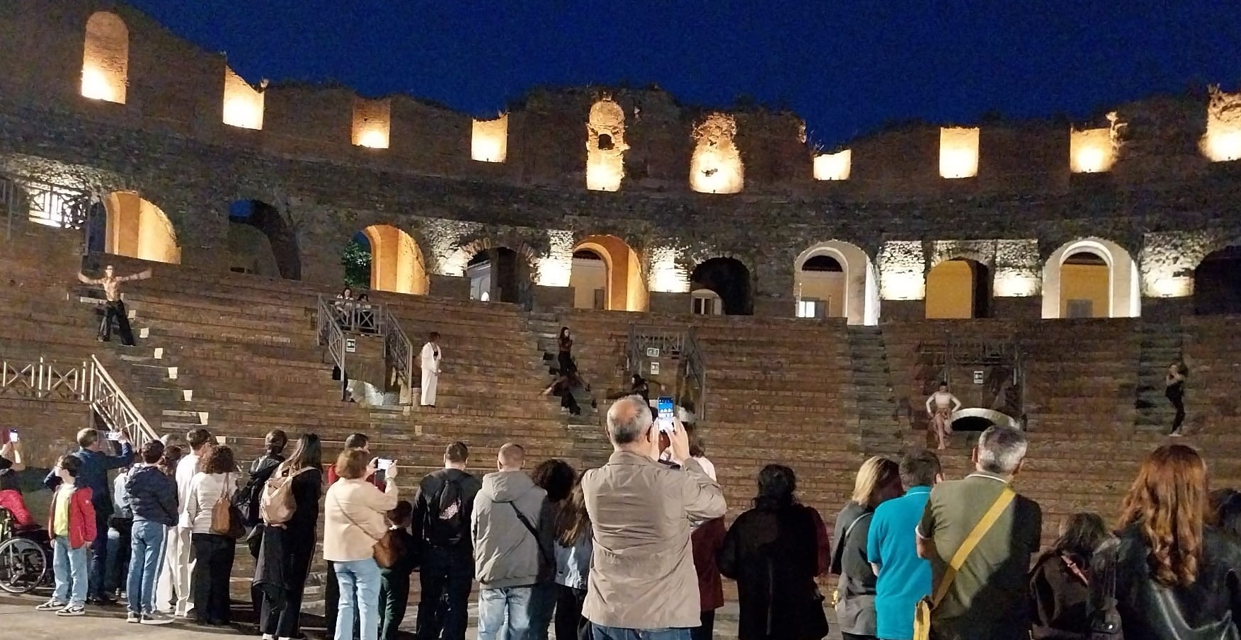 Teatro Romano di Benevento, successo per “Donne e Radici” nella Notte Europea dei Musei 2026