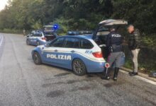 Camionista al cellulare sulla Telesina: patente sospesa dalla Polizia Stradale