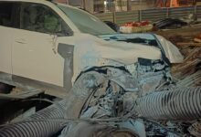 Benevento, auto finisce contro il cantiere della stazione al Rione Ferrovia: conducente ferito lieve
