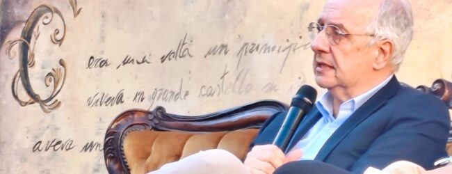 Ceppaloni apre il Festival del Libro: Veltroni e Mari rilanciano il valore della verità nell’era dei social